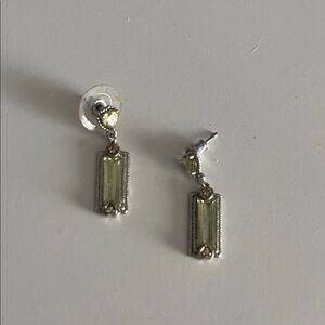 Elegant vintage Silver and green drop Earrings